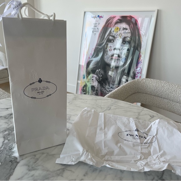 Original Prada Shopping Bag and Gift Paper - Picture 2 of 5